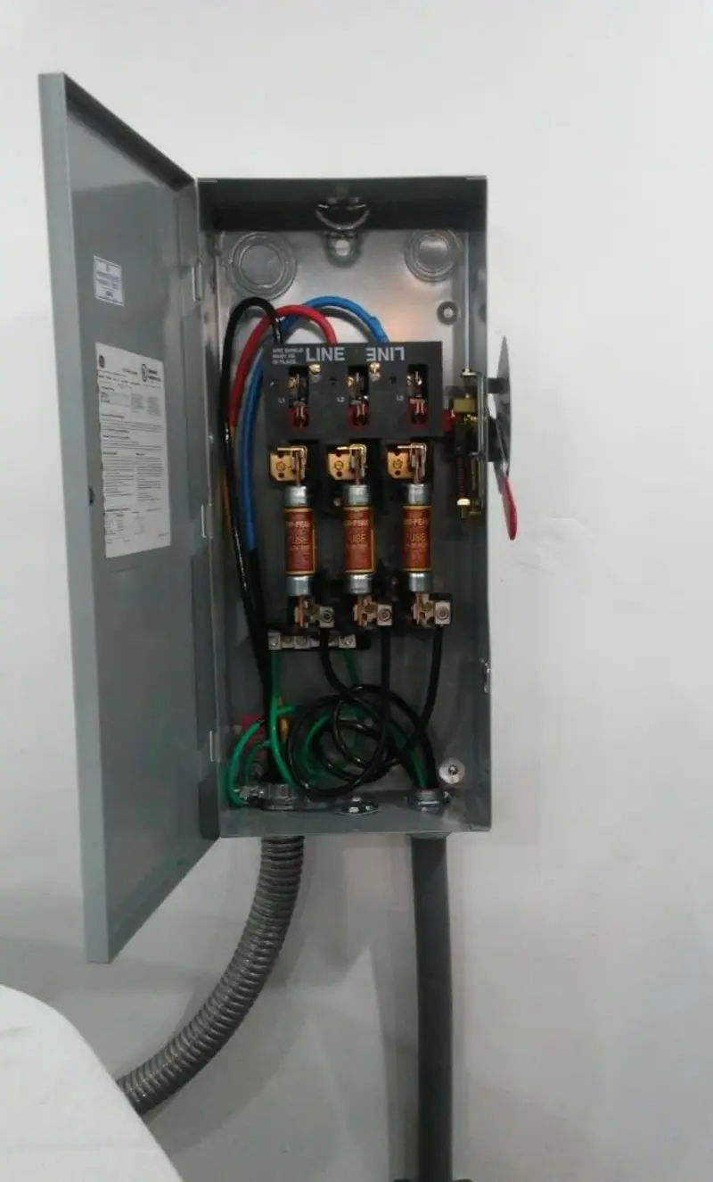 Three-phase disconnect switch installed for Smoke Detector Installation in Darby